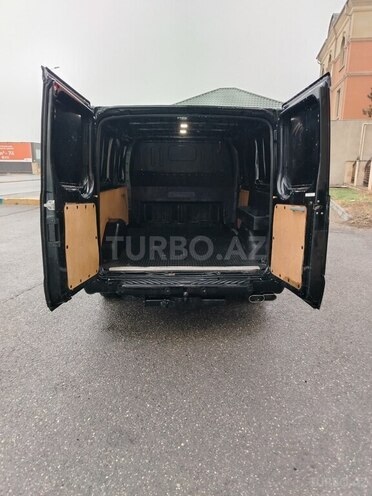 Ford Transit-8