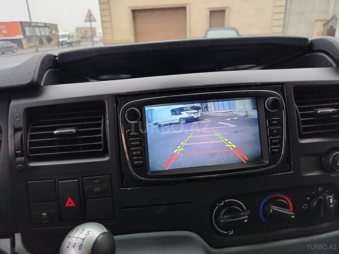 Ford Transit-15
