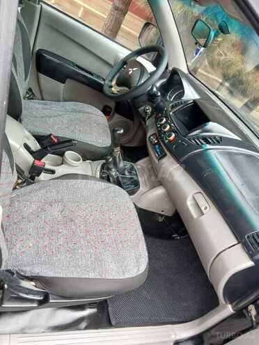 Mitsubishi L200 2012, 467,000 km - 2.5 l - Bakı