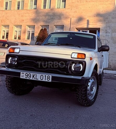 LADA (VAZ) Niva 2010, 215,000 km - 1.7 l - Göyçay