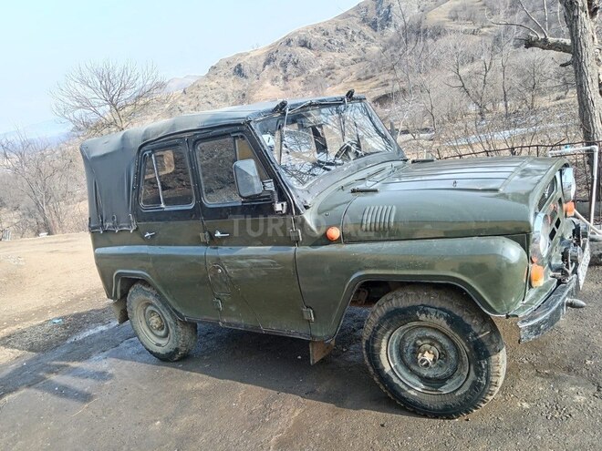 UAZ 469-8