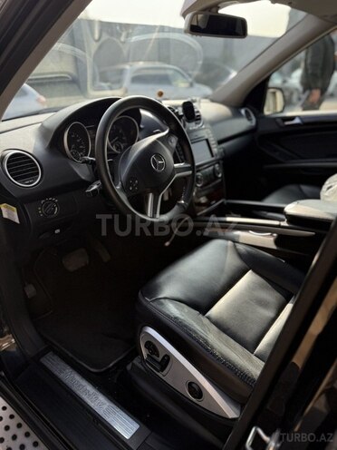 Mercedes ML 350 4MATIC-4