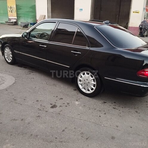 Mercedes E 240-7