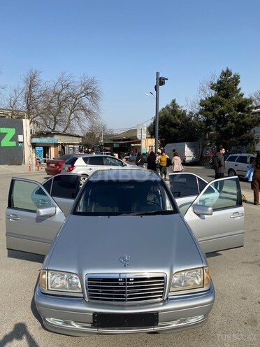 Mercedes C 200-6