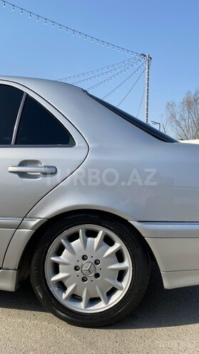Mercedes C 200-9
