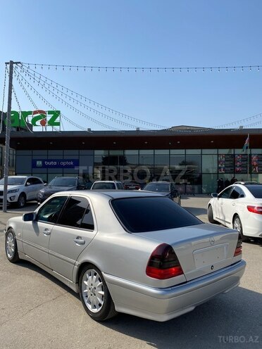 Mercedes C 200-2