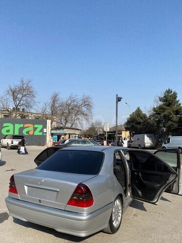 Mercedes C 200-16