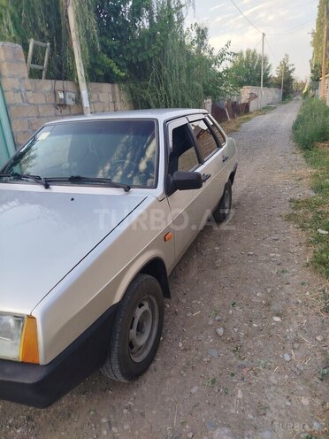 LADA (VAZ) 21099-8