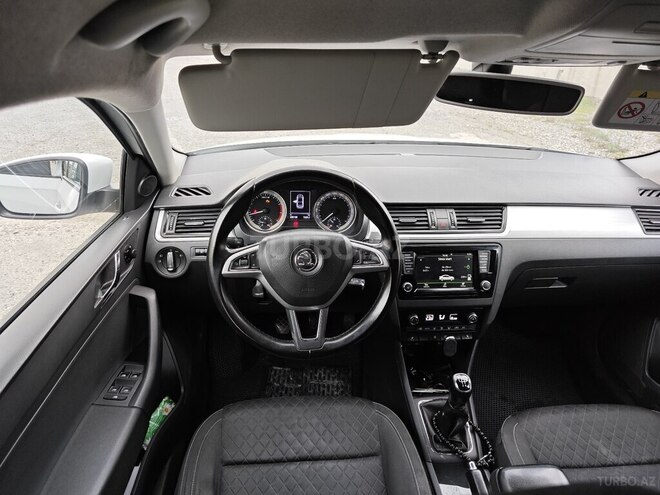 Skoda Rapid 2016, 235,000 km - 1.6 l - Bakı