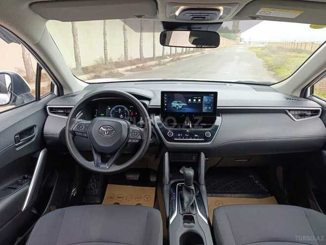 Toyota Corolla Cross 2024, 33,000 km - 2.0 л - Bakı