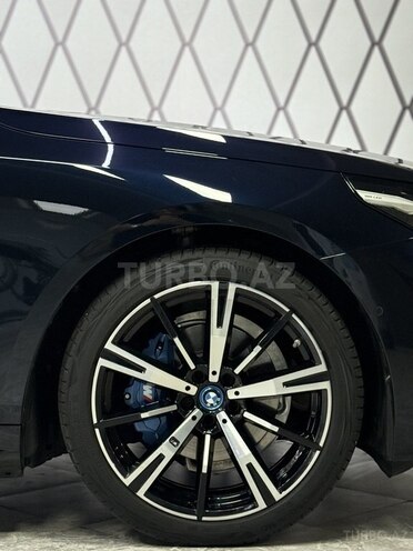BMW 530e-19