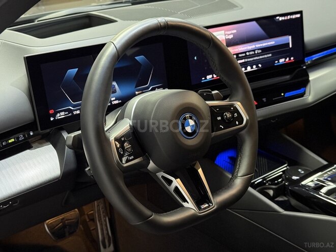 BMW 530e-17