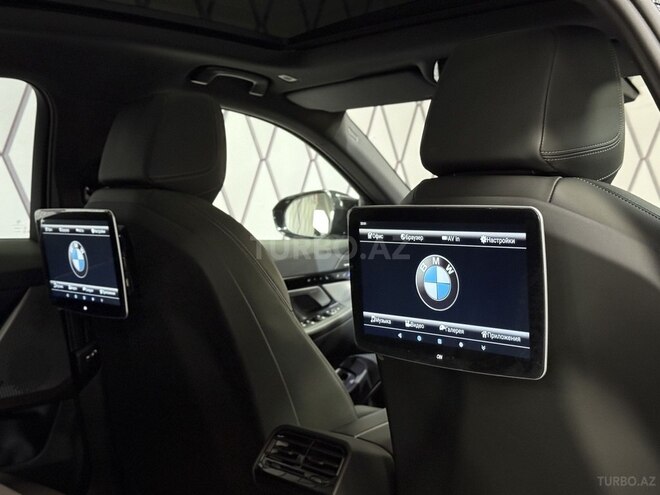 BMW 530e-13