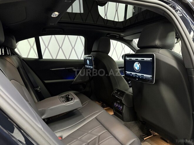 BMW 530e-15