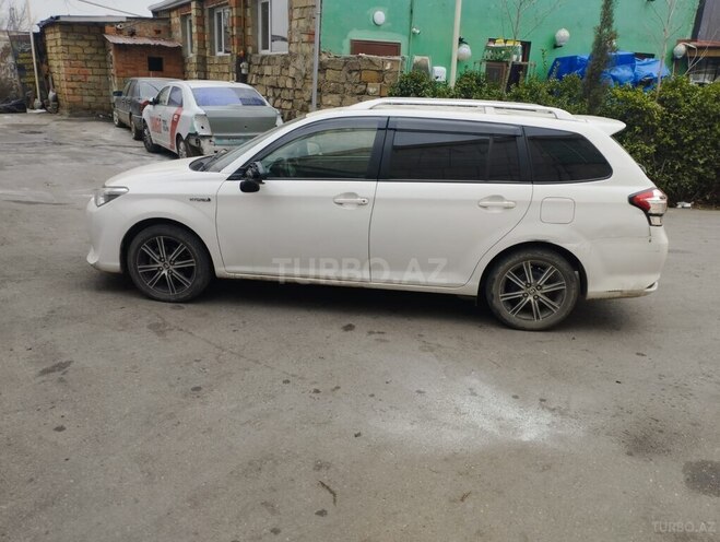 Toyota Corolla Fielder 2015, 228,677 km - 1.5 l - Bakı