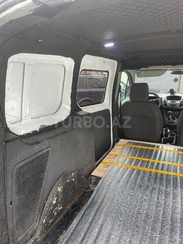 Ford Tourneo Connect 2014, 301,000 km - 1.0 l - Zaqatala