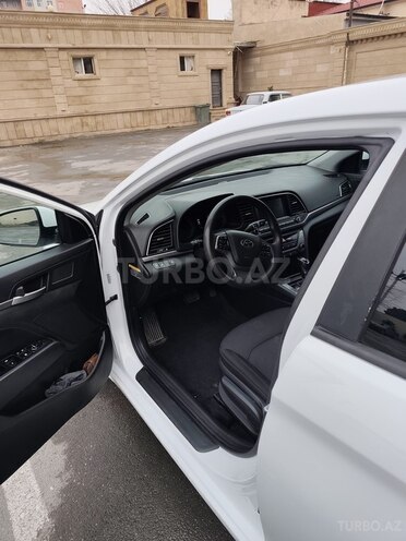 Hyundai Elantra 2018, 212,433 km - 2.0 л - Bakı