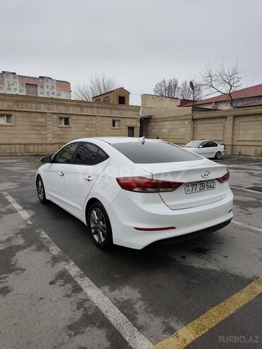 Hyundai Elantra 2018, 212,433 km - 2.0 л - Bakı