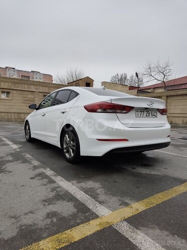 Hyundai Elantra 2018, 212,433 km - 2.0 л - Bakı
