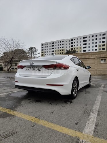 Hyundai Elantra 2018, 212,433 km - 2.0 л - Bakı