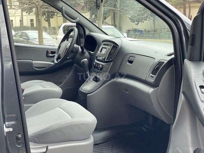 Hyundai H-1 2020, 135,000 km - 2.5 л - Bakı