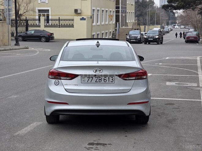 Hyundai Elantra 2018, 136,000 km - 2.0 l - Bakı