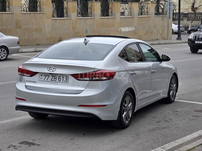 Hyundai Elantra 2018, 136,000 km - 2.0 l - Bakı