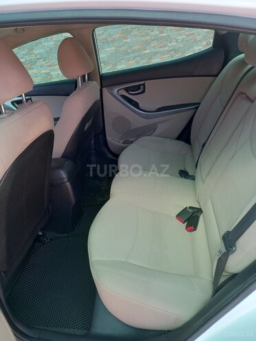 Hyundai Elantra 2015, 253,819 km - 1.8 l - Bakı