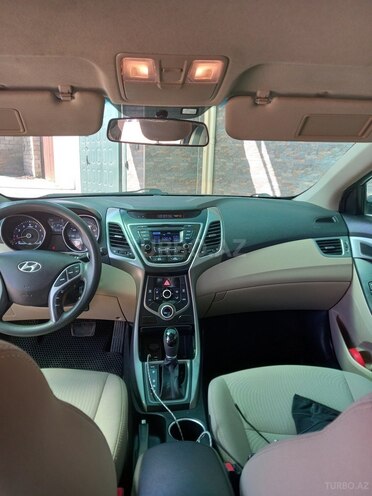 Hyundai Elantra 2015, 253,819 km - 1.8 l - Bakı
