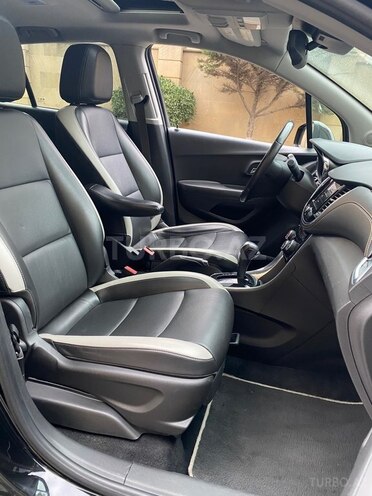 Chevrolet Trax-12