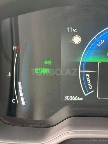 Toyota Corolla Cross 2025, 30,000 km - 2.0 l - Bakı