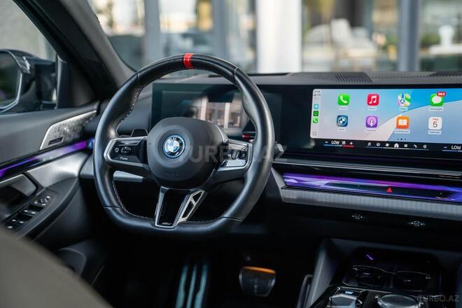 BMW i5-10