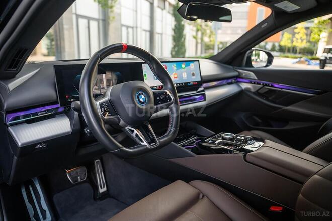 BMW i5-8