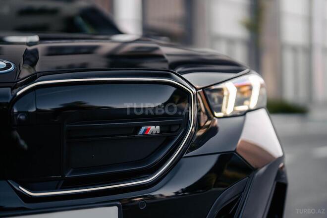 BMW i5-17