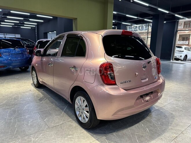 Nissan March-16
