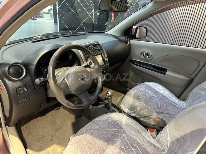 Nissan March-13