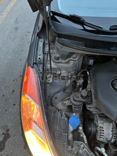 Hyundai Elantra 2013, 196,340 km - 1.8 l - Bakı