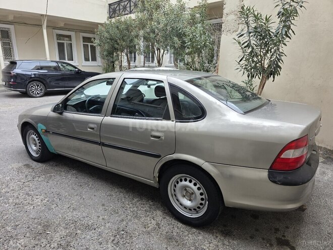 Opel Vectra-3