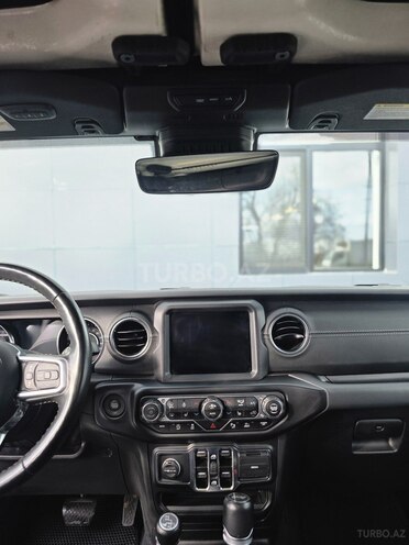 Jeep Wrangler-11