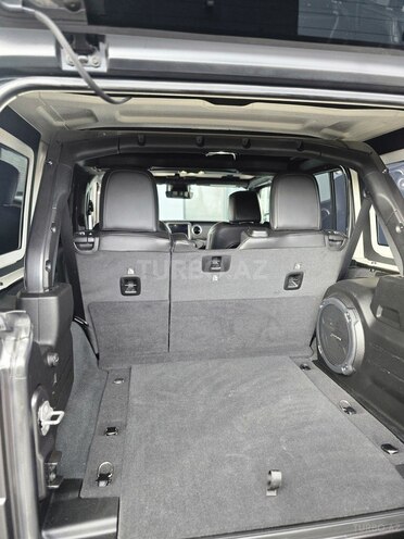 Jeep Wrangler-9