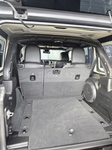 Jeep Wrangler-10