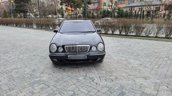 Mercedes E 270 2000, 450,000 km - 2.7 l - Bakı