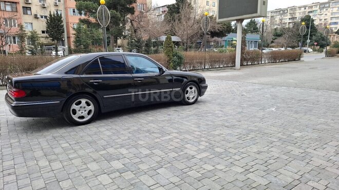 Mercedes E 270 2000, 450,000 km - 2.7 l - Bakı