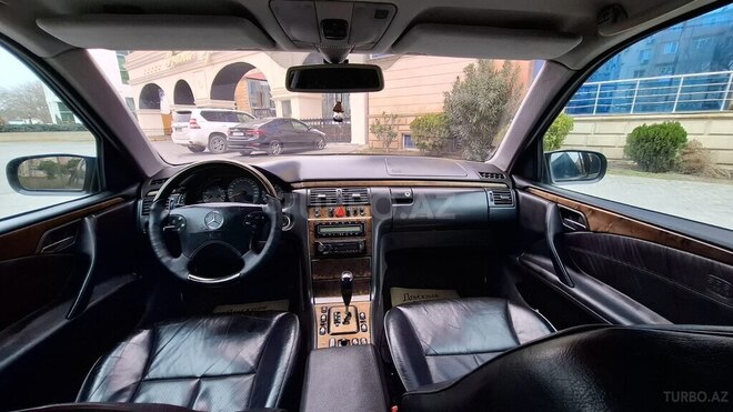 Mercedes E 270 2000, 450,000 km - 2.7 l - Bakı