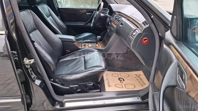 Mercedes E 270 2000, 450,000 km - 2.7 l - Bakı