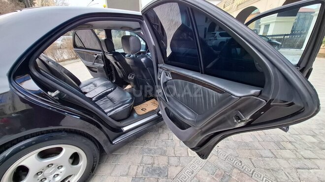 Mercedes E 270 2000, 450,000 km - 2.7 l - Bakı