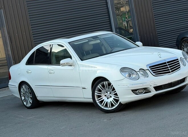 Mercedes E 350 2006, 205,500 km - 3.5 l - Bakı