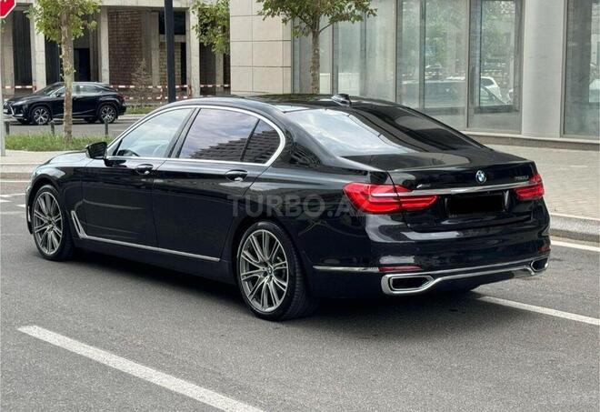 BMW 750 2016, 165,000 km - 4.4 l - Bakı