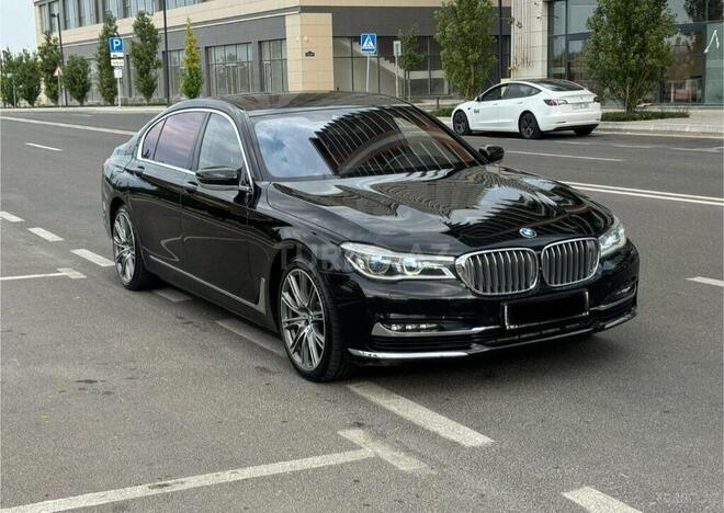 BMW 750 2016, 165,000 km - 4.4 l - Bakı