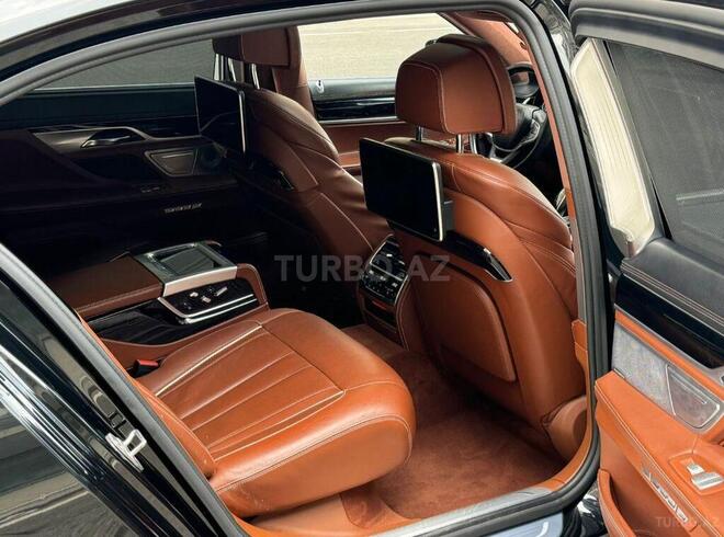 BMW 750 2016, 165,000 km - 4.4 l - Bakı